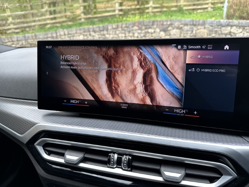 2022 (72) BMW 3 SERIES 330e xDrive M Sport 5dr Touring  3631112