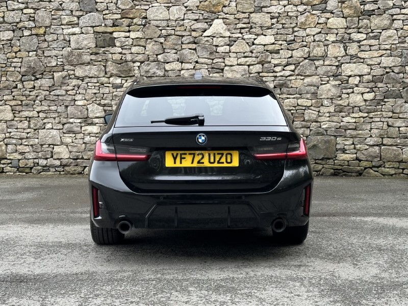 2022 (72) BMW 3 SERIES 330e xDrive M Sport 5dr Touring  3631098