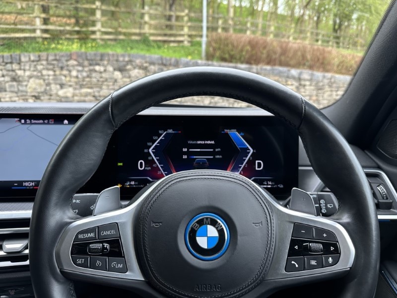 2022 (72) BMW 3 SERIES 330e xDrive M Sport 5dr Touring  3631113