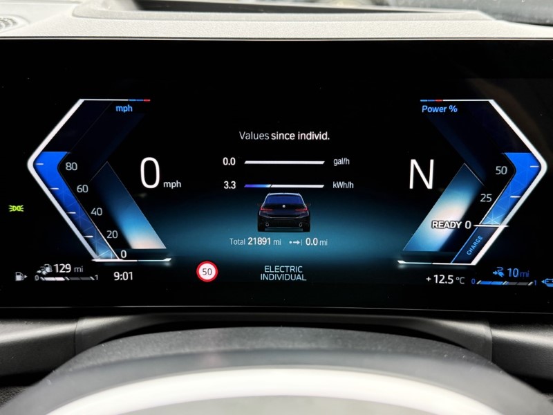 2022 (72) BMW 3 SERIES 330e xDrive M Sport 5dr Touring  3631318