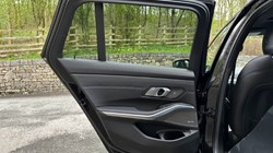 2022 (72) BMW 3 SERIES 330e xDrive M Sport 5dr Touring 3631124