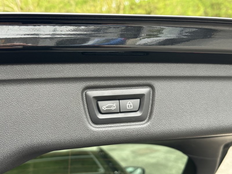 2022 (72) BMW 3 SERIES 330e xDrive M Sport 5dr Touring  3631058