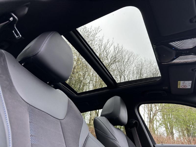 2022 (72) BMW 3 SERIES 330e xDrive M Sport 5dr Touring  3631133