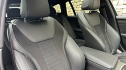 2022 (72) BMW 3 SERIES 330e xDrive M Sport 5dr Touring 3631061