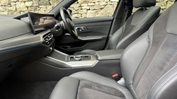 2022 (72) BMW 3 SERIES 330e xDrive M Sport 5dr Touring 3631089