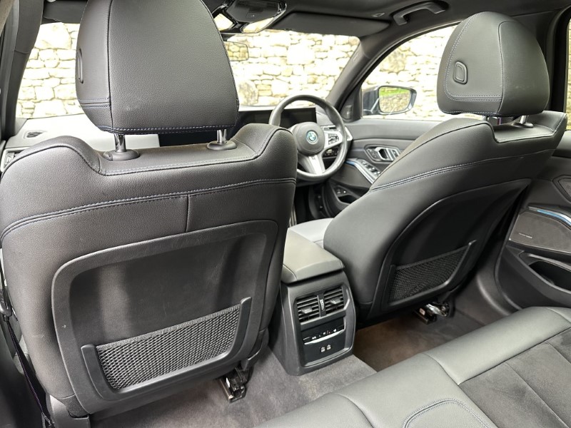 2022 (72) BMW 3 SERIES 330e xDrive M Sport 5dr Touring  3631107