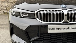 2025 (74) BMW 3 SERIES 330e 22.3 kWh M Sport Saloon 3802615