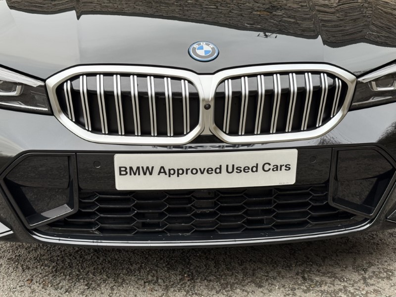 2025 (74) BMW 3 SERIES 330e 22.3 kWh M Sport Saloon  3802616