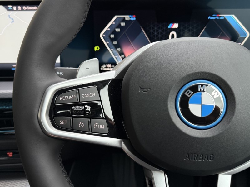 2025 (74) BMW 3 SERIES 330e 22.3 kWh M Sport Saloon  3802562