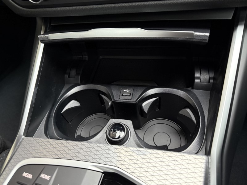 2025 (74) BMW 3 SERIES 330e 22.3 kWh M Sport Saloon  3802558