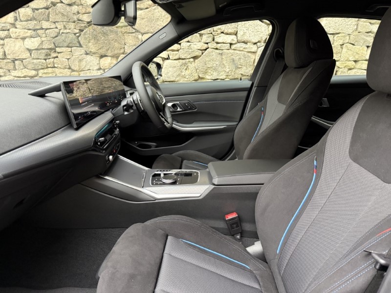 2025 (74) BMW 3 SERIES 330e 22.3 kWh M Sport Saloon  3802570