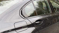 2025 (74) BMW 3 SERIES 330e 22.3 kWh M Sport Saloon 3802611