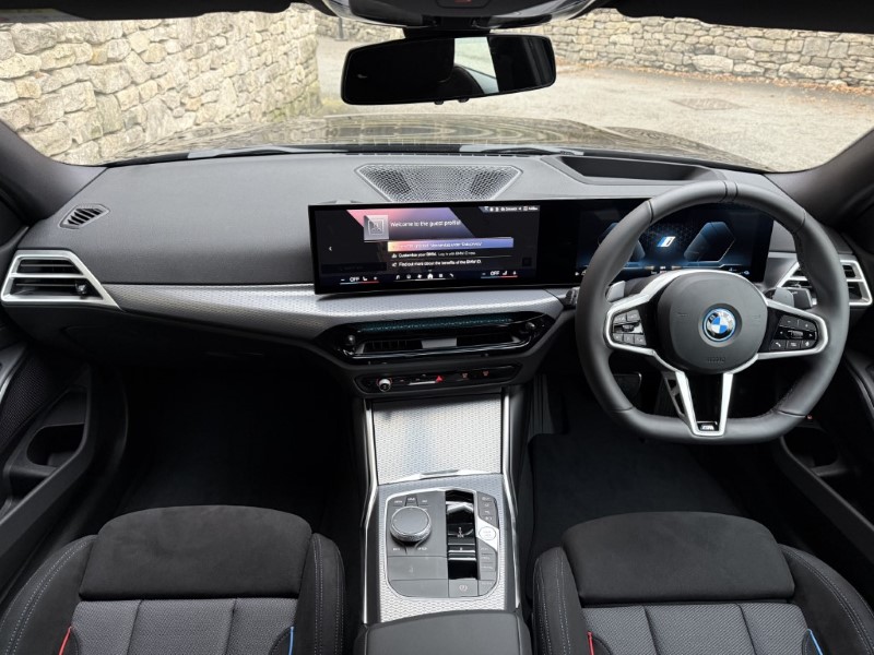 2025 (74) BMW 3 SERIES 330e 22.3 kWh M Sport Saloon  3802550