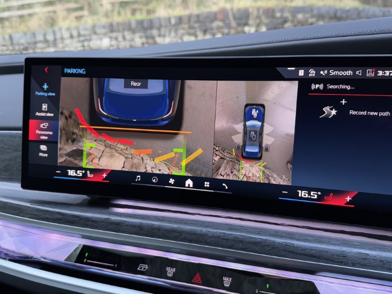 2025 (74) BMW 7 SERIES M760e xDrive 4dr  3813426