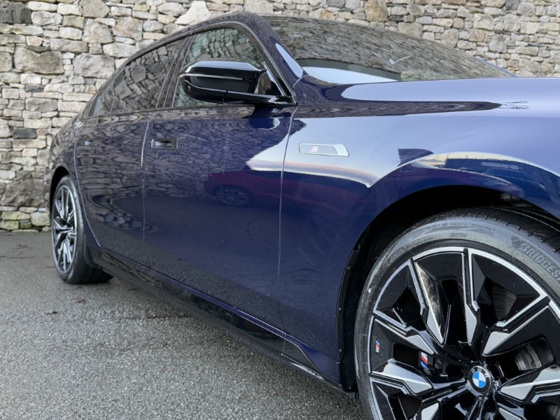 2025 (74) BMW 7 SERIES M760e xDrive 4dr  3813448