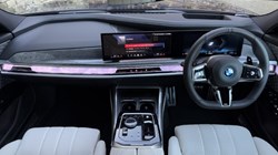 2025 (74) BMW 7 SERIES M760e xDrive 4dr 3813372