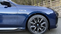 2025 (74) BMW 7 SERIES M760e xDrive 4dr 3813445