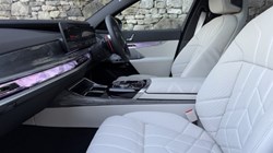 2025 (74) BMW 7 SERIES M760e xDrive 4dr 3813404