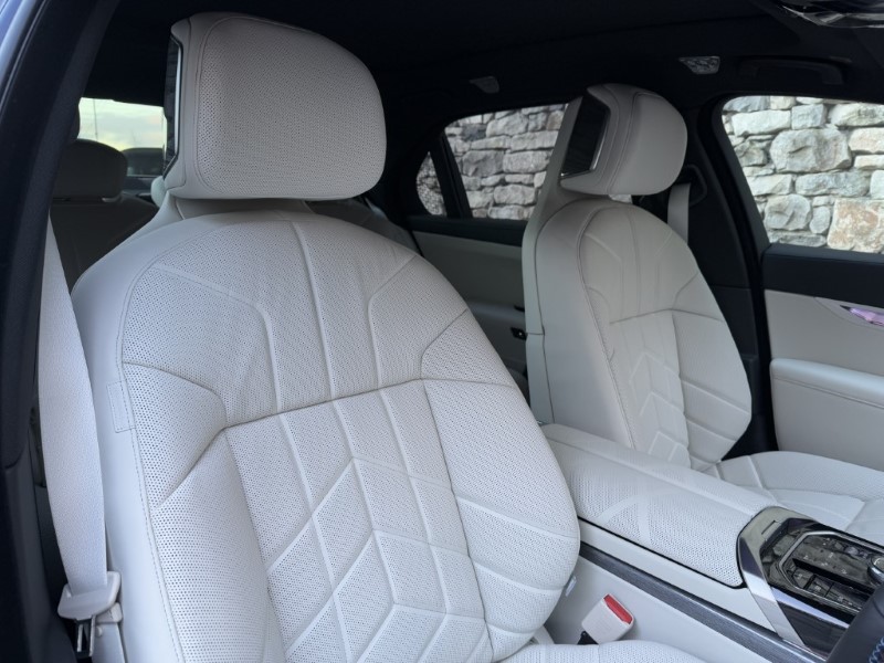 2025 (74) BMW 7 SERIES M760e xDrive 4dr  3813370
