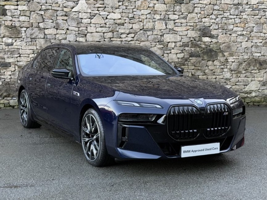 2025 (74) BMW 7 SERIES M760e xDrive 4dr