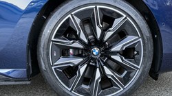 2025 (74) BMW 7 SERIES M760e xDrive 4dr 3813443