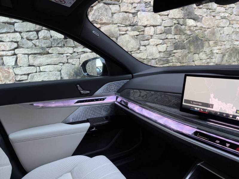2025 (74) BMW 7 SERIES M760e xDrive 4dr  3813379