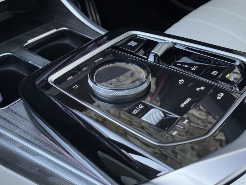 2025 (74) BMW 7 SERIES M760e xDrive 4dr  3813409