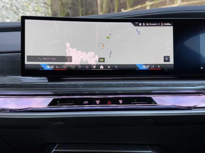 2025 (74) BMW 7 SERIES M760e xDrive 4dr  3813375