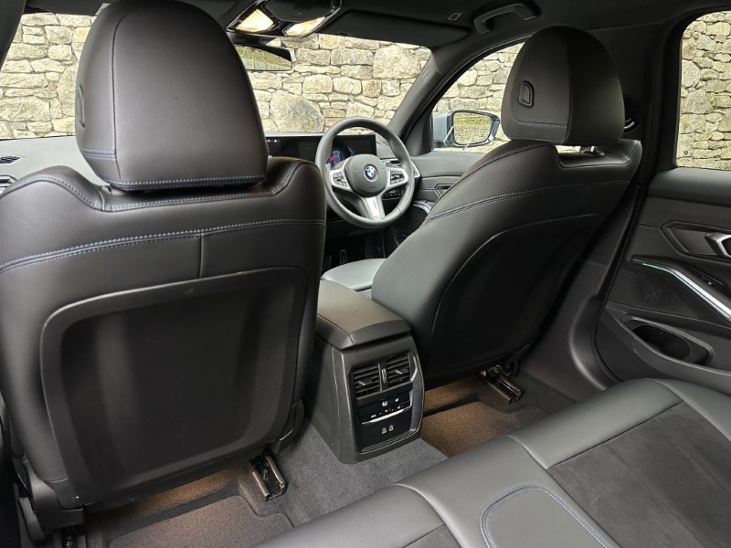 2024 (74) BMW 3 SERIES 320i M Sport 4dr Saloon 4901824