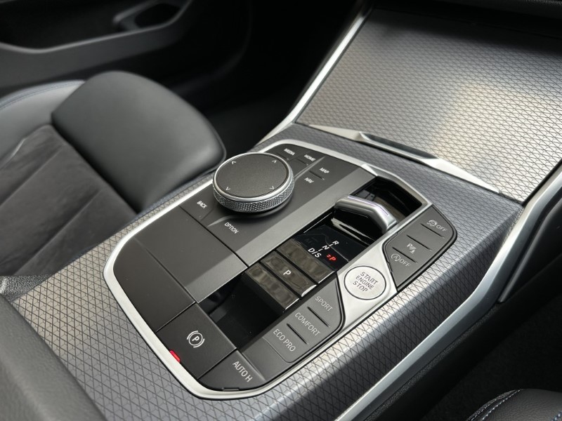 2024 (74) BMW 3 SERIES 320i M Sport 4dr Saloon 4901794