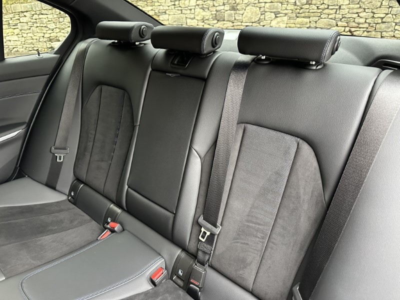 2024 (74) BMW 3 SERIES 320i M Sport 4dr Saloon 4901825