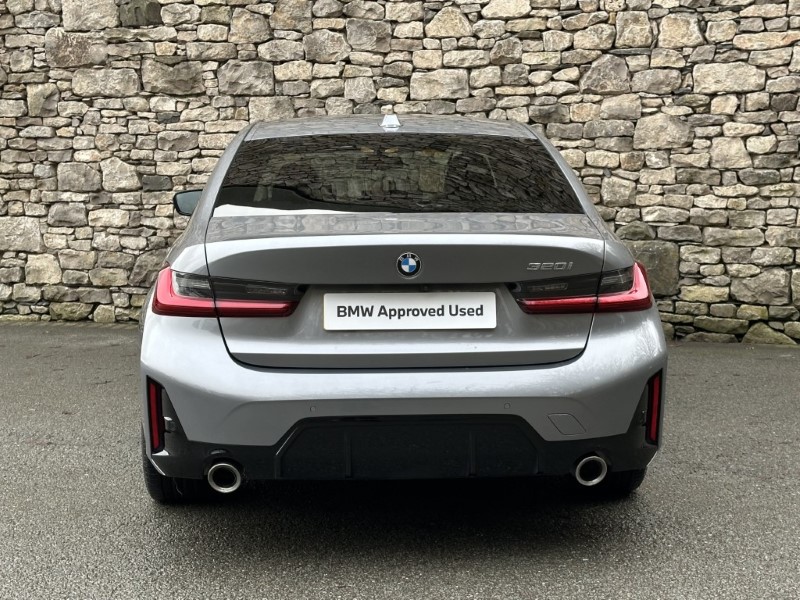 2024 (74) BMW 3 SERIES 320i M Sport 4dr Saloon 4901818