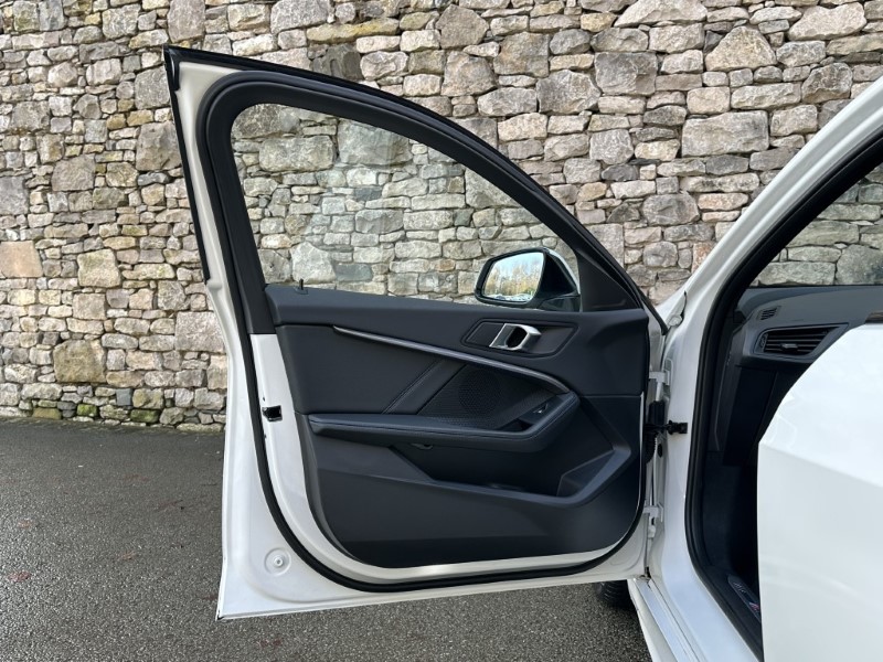 2023 (73) BMW 1 SERIES 118i M Sport 5dr [Live Cockpit Professional] 4899825