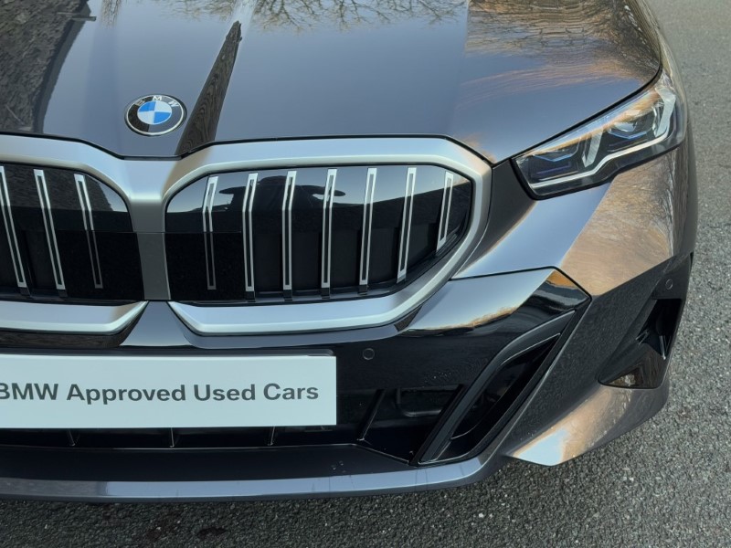 2025 (74) BMW 5 SERIES 520i M Sport 4dr Saloon 3831836