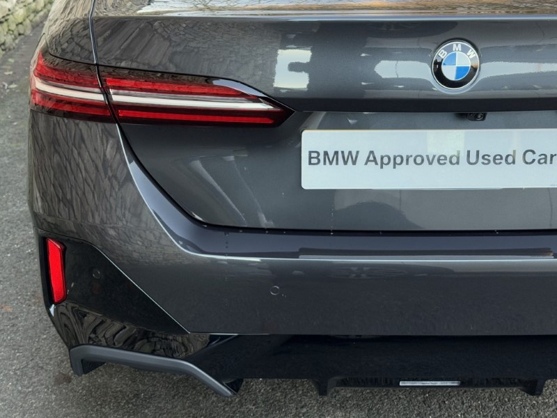 2025 (74) BMW 5 SERIES 520i M Sport 4dr Saloon 3831879