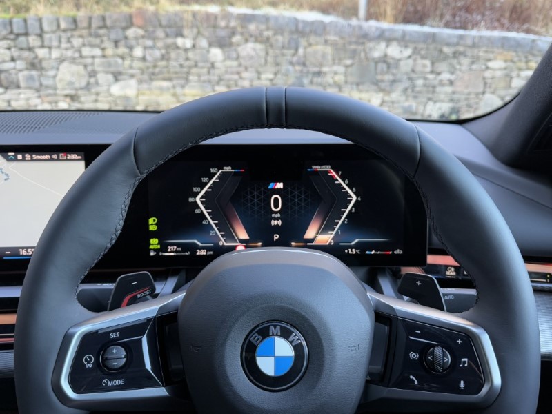 2025 (74) BMW 5 SERIES 520i M Sport 4dr Saloon 3831849
