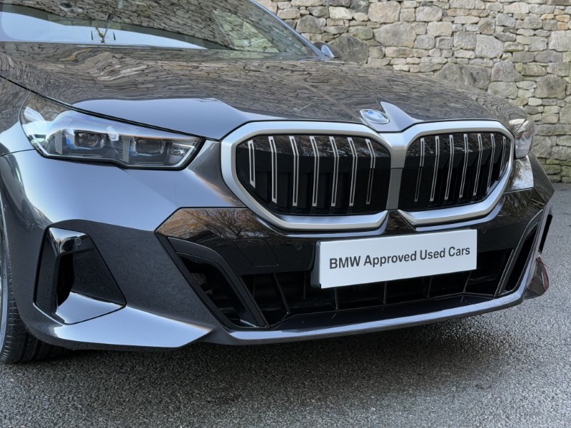 2025 (74) BMW 5 SERIES 520i M Sport 4dr Saloon 3831863