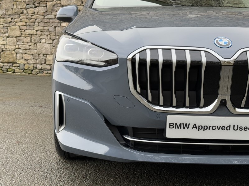 2025 (74) BMW 2 SERIES 230e xDrive Luxury 5dr DCT 3896139