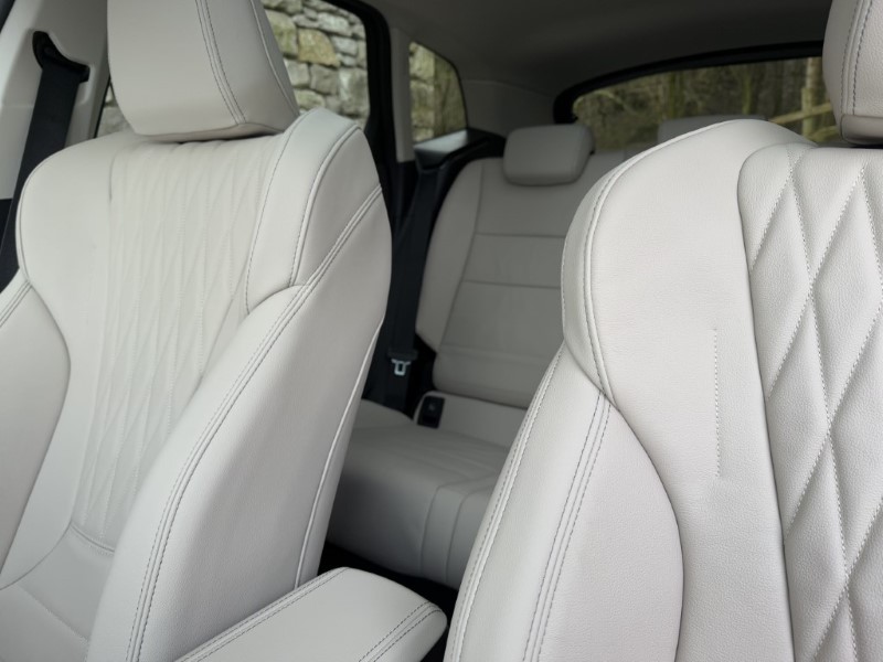 2025 (74) BMW 2 SERIES 230e xDrive Luxury 5dr DCT 3896098