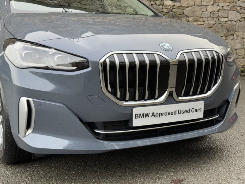 2025 (74) BMW 2 SERIES 230e xDrive Luxury 5dr DCT 3896138