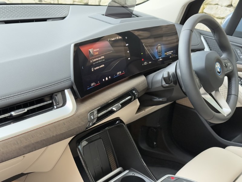 2025 (74) BMW 2 SERIES 230e xDrive Luxury 5dr DCT 3896096