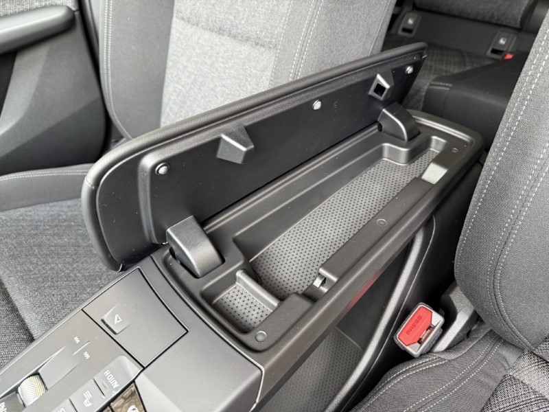 2025 (25) BMW 2 SERIES 220i MHT Sport 5dr Active Tourer 4008031