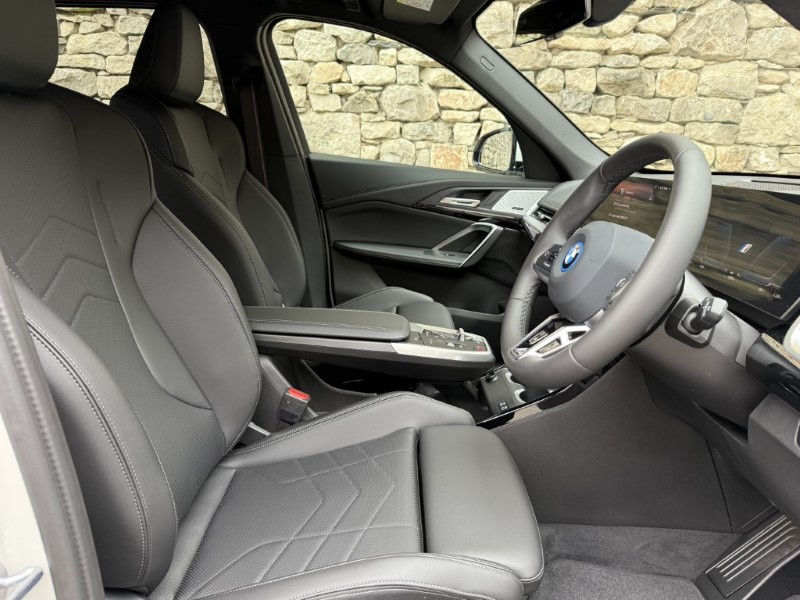2025 (25) BMW iX1 230kW xDrive30 M Sport 65kWh  4028984