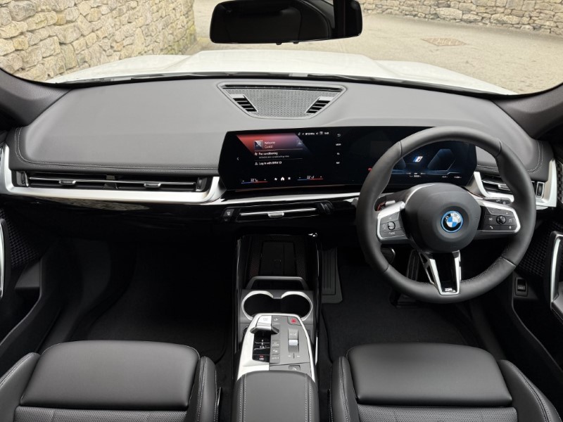 2025 (25) BMW iX1 230kW xDrive30 M Sport 65kWh  4028990