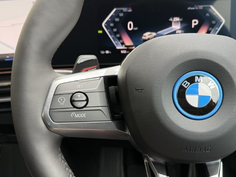 2025 (25) BMW iX1 230kW xDrive30 M Sport 65kWh  4029000