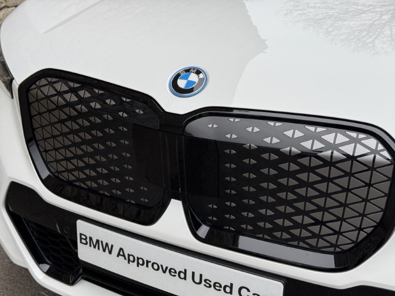 2025 (25) BMW iX1 230kW xDrive30 M Sport 65kWh  4029004