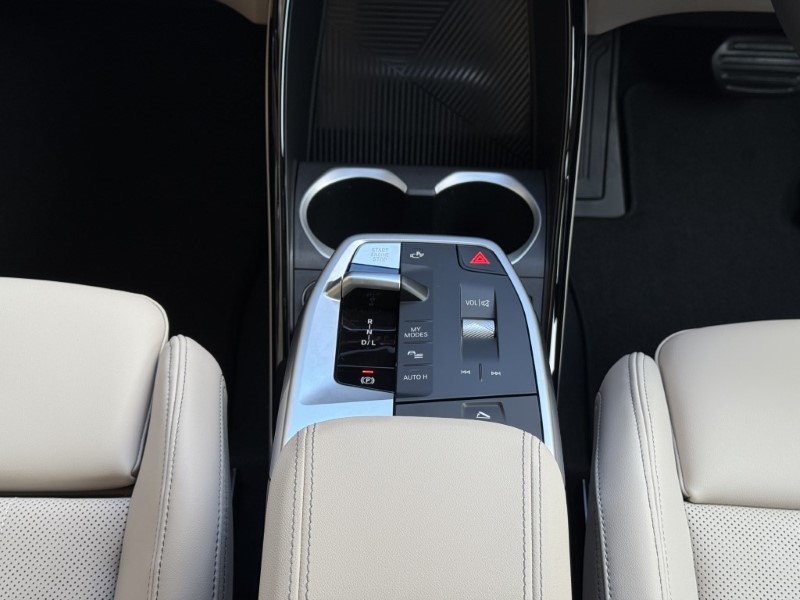 2025 (25) BMW X1 sDrive 20i MHT xLine 5dr 4030204