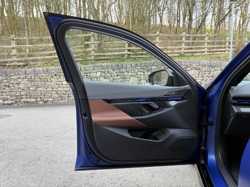 2025 (25) BMW I5 442kW M60 xDrive 84kWh 4dr 4034424