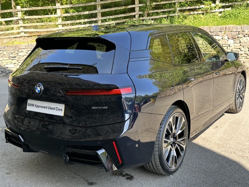 2025 (25) BMW iX xDrive45 M Sport 5dr 4156909