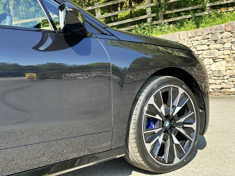 2025 (25) BMW iX xDrive45 M Sport 5dr 4156908
